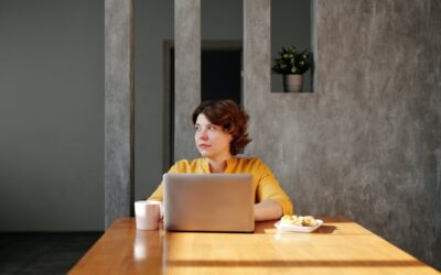 Working alone sucks. 5 reasons why you should join a coworking space today!